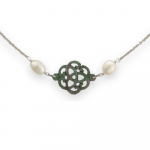 Collier filigrane de nacre noire naturelle et perles