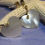 Boucles d'oreilles coeur nacre sur doré