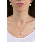 Collier une perle de nacre blanche sur chaîne argentée